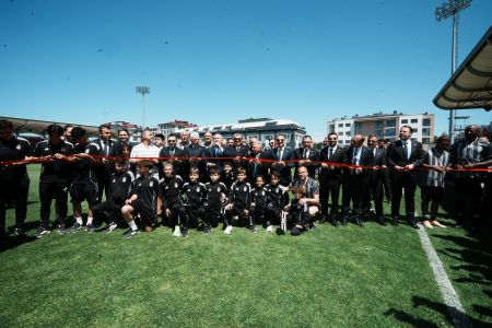 Beşiktaş JK Futbol Akademisi Sancaktepe Belediyesi 15 Temmuz Tesisleri’nin Açılış Töreni Yapıldı