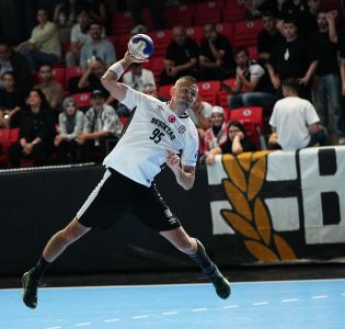 Beşiktaş vs Nilüfer Belediyespor (Turkish Super League Playoffs) 