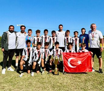 U-13 Futbol Akademi Takımımız, Eurosport Cup 2024’te Namağlup Şampiyon Oldu