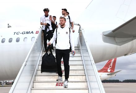 Beşiktaş arrive in Antalya 
