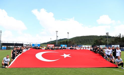 Futbol A Takımımızdan 30 Ağustos Zafer Bayramı Kutlaması