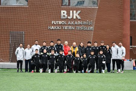 Futbol Akademi Kalecilerimiz ‘Kalecilik Günleri’ Eğitime Katıldı