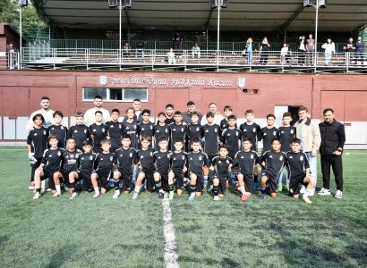 Futbol Akademimizde Yetişen Futbolcularımız, U-13 Takımımızla Buluştu