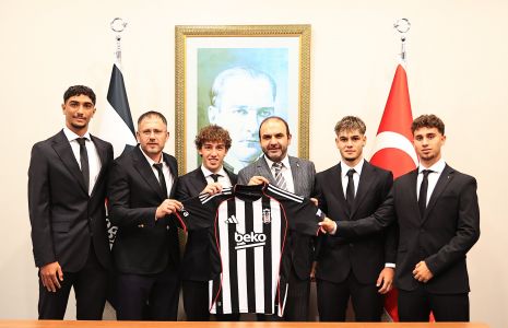 Genç Futbolcularımızla Profesyonel Sözleşme İmzalandı