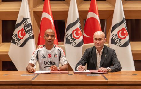 Beşiktaş Chairman Hüseyin Yücel with new Black Eagle Joao Mario