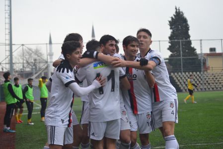 Beşiktaş:5 İstanbulspor:0 (U-15 Hazırlık Maçı)