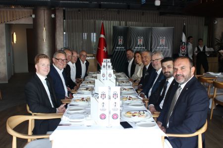 Kulübümüzden UEFA ve FC Midtjylland Heyetlerine Dostluk Yemeği