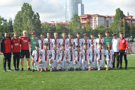 U-14 Akademi Takımımız, Elit U-14 Gelişim Ligi'nde Yarı Finale Yükseldi