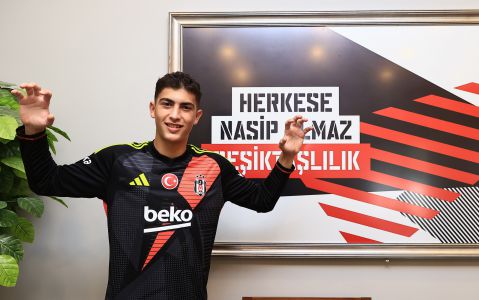 Mehmet Tuğra Yeşilyurt signs professional contract with Beşiktaş 