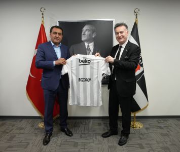 Governor of Fergana of Uzbekistan Hayrullo Bozorov visits Beşiktaş 