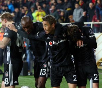 Shinji Kagawa of Besiktas JK during the Turkish Spor Toto Super Lig  football match between Besiktas