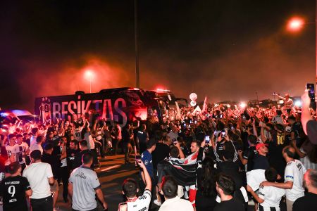 Takımımıza Ümraniye’de Coşkulu Karşılama
