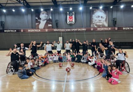 Tekerlekli Sandalye Basketbol Takımımız, Arnavutköy Necip Fazıl Kısakürek Anaokulu Öğrencileriyle Bir Araya Geldi