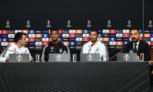 Giovanni van Bronckhorst and Felix Uduokhai hold press conference 