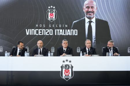 Teknik Direktörümüz Vincenzo Italiano İçin İmza Töreni Düzenlendi
