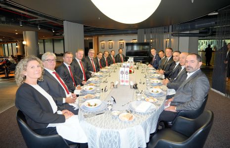 Beşiktaş host UEFA and Eintracht Frankfurt representatives 