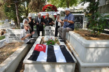 Memorial held for Beşiktaş Legend Vedat Okyar 