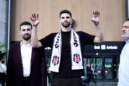 Yeni Transferimiz Ümit Akdağ İstanbul’da