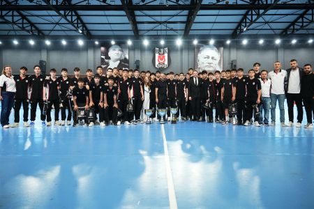 Beşiktaş Board Members with Champions Beşiktaş Youth Handball Teams 
